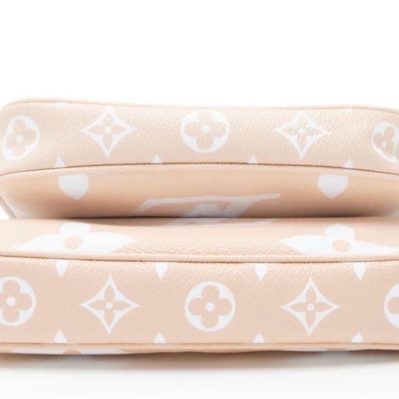 NEW - Louis Vuitton Giant Monogram Canvas By The Pool Multi-Pochette Accessoires - Picture 5 of 12